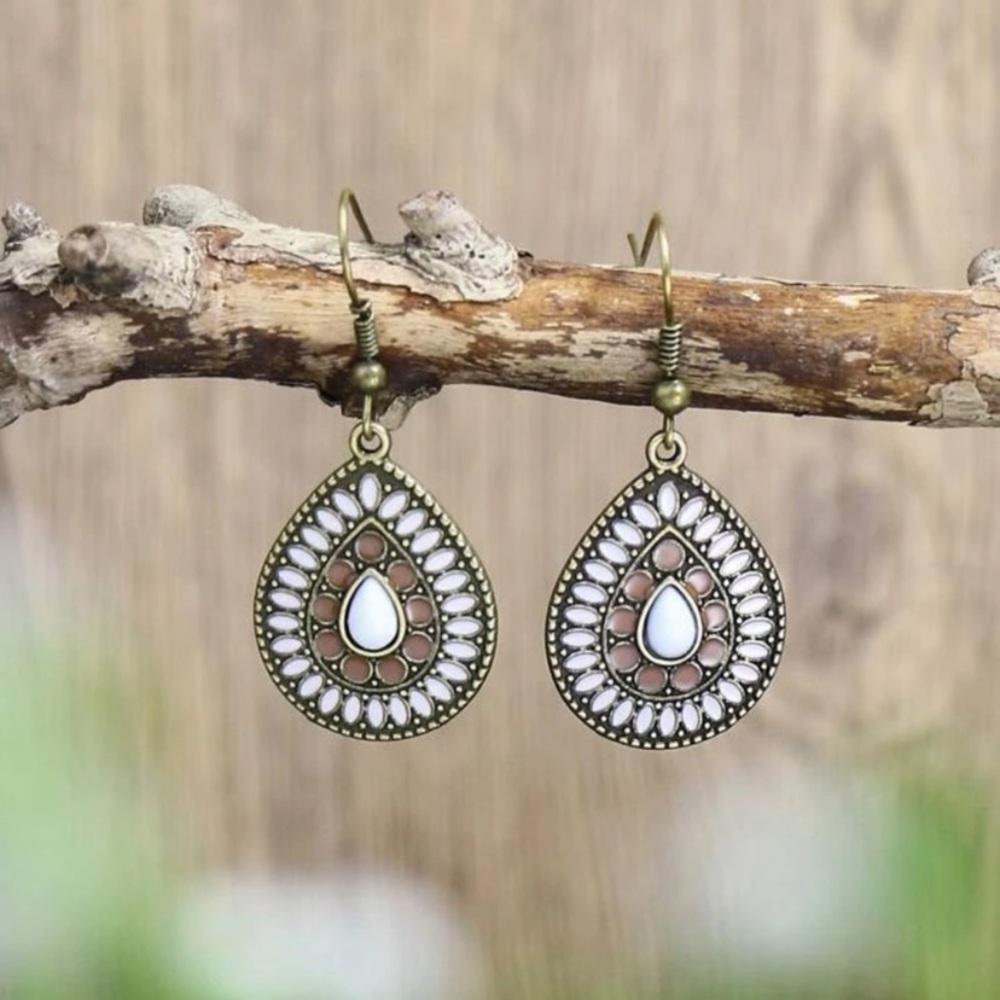 Gorgeous Bronze and White Teardrop Earrings